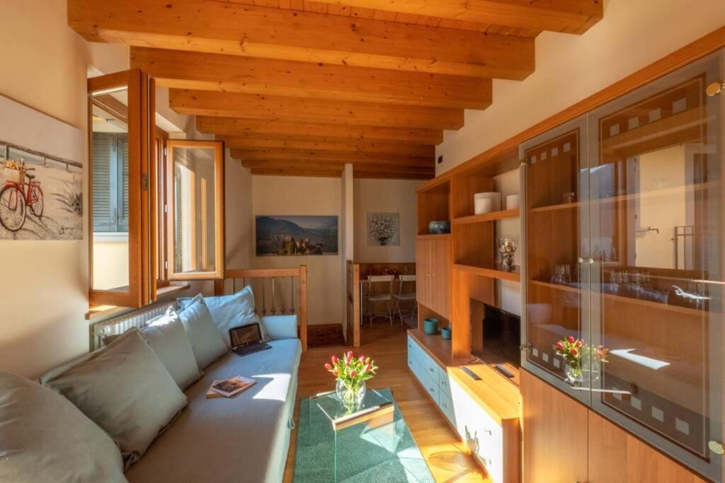Happy Guest Apartments - Feel The Lake Riva di Solto Eksteriør billede